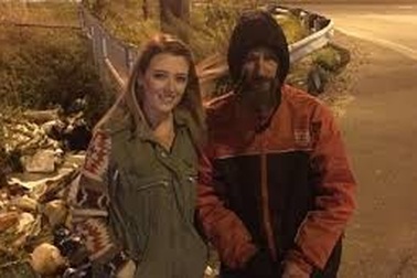 Cuộc sống trong mơ của người vô gia cư được trả ơn vì giúp 20 USD