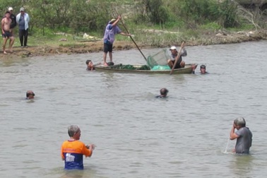 Anh rể và em vợ tử vong khi đi bắt ốc