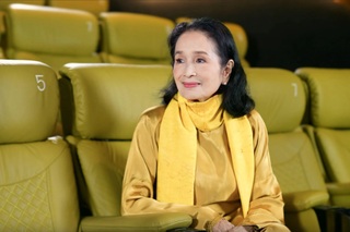 Vẻ đẹp đi cùng năm tháng của "bông hồng" điện ảnh cách mạng NSND Trà Giang - 13