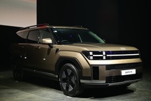 Santa Fe Hybrid ra mắt thị trường Đông Nam Á, tiêu thụ chỉ 5,1L/100km