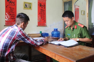 Trộm vàng, tiền nhà hàng xóm trị giá hơn 40 triệu đồng để... "cày" game