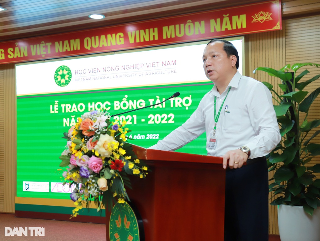 Trao tặng học bổng Nguyễn Trường Tộ đến SV Học viện Nông Nghiệp Việt Nam - 1 Trao tặng học bổng Nguyễn Trường Tộ đến SV Học viện Nông Nghiệp Việt Nam - 1