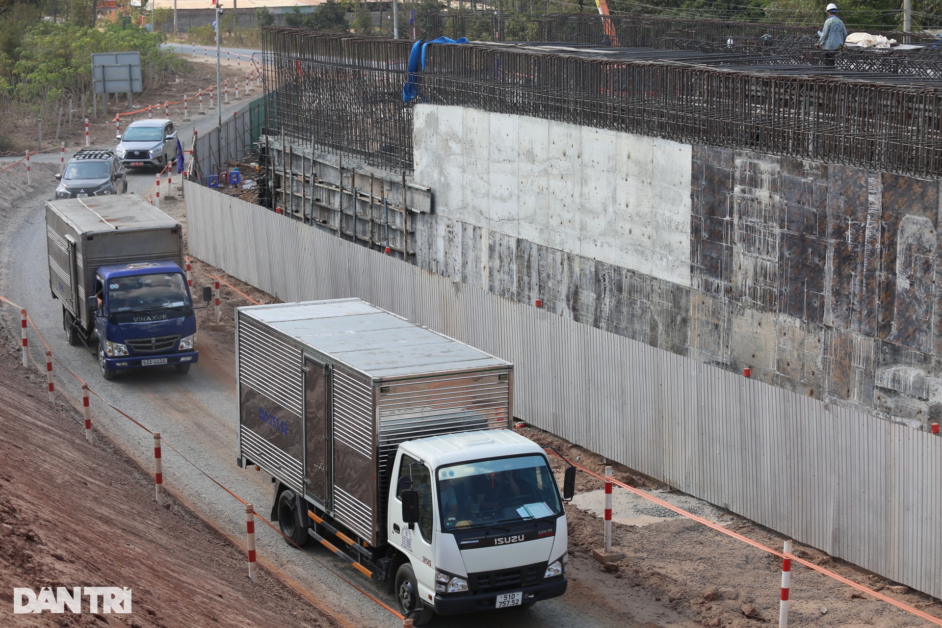 Nhà thầu cao tốc Biên Hòa - Vũng Tàu tranh thủ đúc dầm, làm cầu vượt - 4 Nhà thầu cao tốc Biên Hòa - Vũng Tàu tranh thủ đúc dầm, làm cầu vượt - 4