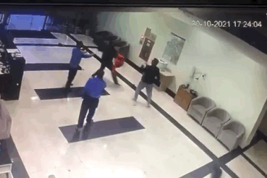 Điều tra vụ nam thanh niên bị hành hung tại sảnh chung cư Tân Tây Đô