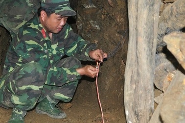 Đánh mìn triệt phá 36 hầm vàng trái phép