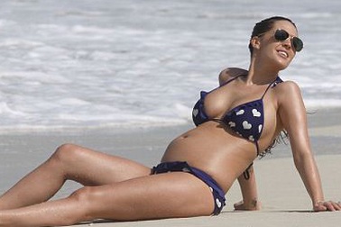 Hình ảnh gợi cảm của “bà bầu” Danielle Lloyd