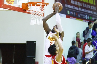 Sa sút thể lực, Sài Gòn Heat lại thua sát nút