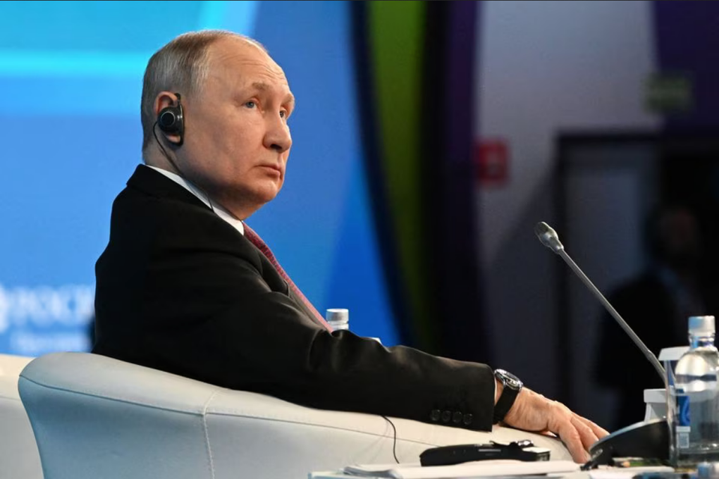 Ông Putin chỉ trích Mỹ đưa tàu sân bay tới Trung Đông - 1 Ông Putin chỉ trích Mỹ đưa tàu sân bay tới Trung Đông - 1