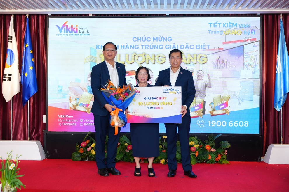 Vikki Bank trao giải 1 ký vàng và 10 giải thưởng giá trị cho khách hàng - 1 Vikki Bank trao giải 1 ký vàng và 10 giải thưởng giá trị cho khách hàng - 1