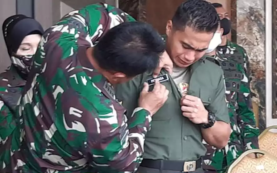 Chính thức thành nam giới, VĐV giả gái bật khóc hạnh phúc - 2 Chính thức thành nam giới, VĐV giả gái bật khóc hạnh phúc - 2