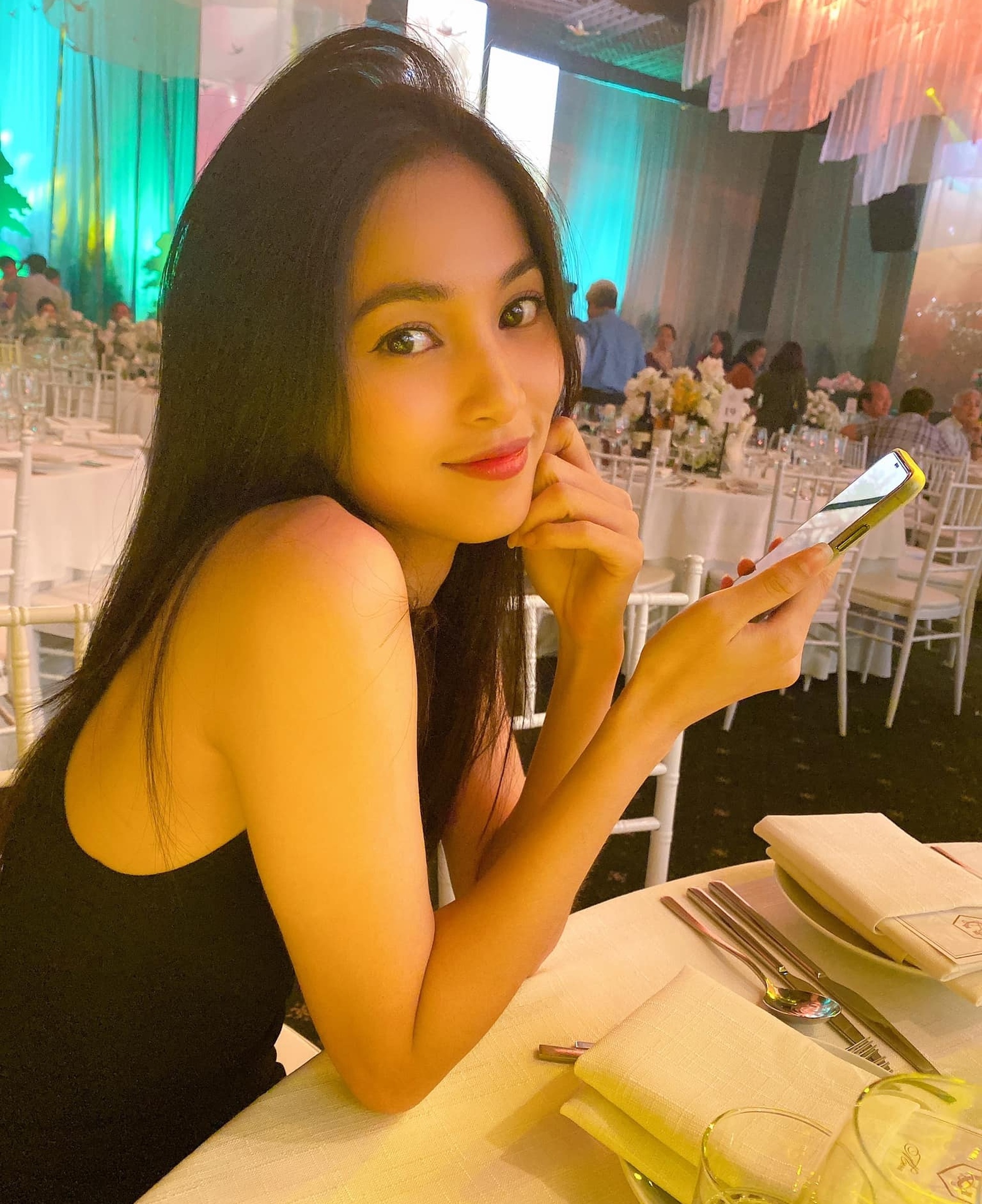 Nhung Kate: Từng 2 lần đóng cảnh nóng, sống kín tiếng bên Johnny Trí Nguyễn - 1 Nhung Kate: Từng 2 lần đóng cảnh nóng, sống kín tiếng bên Johnny Trí Nguyễn - 1