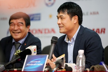 HLV Hữu Thắng nhận hỗ trợ đặc biệt từ VFF