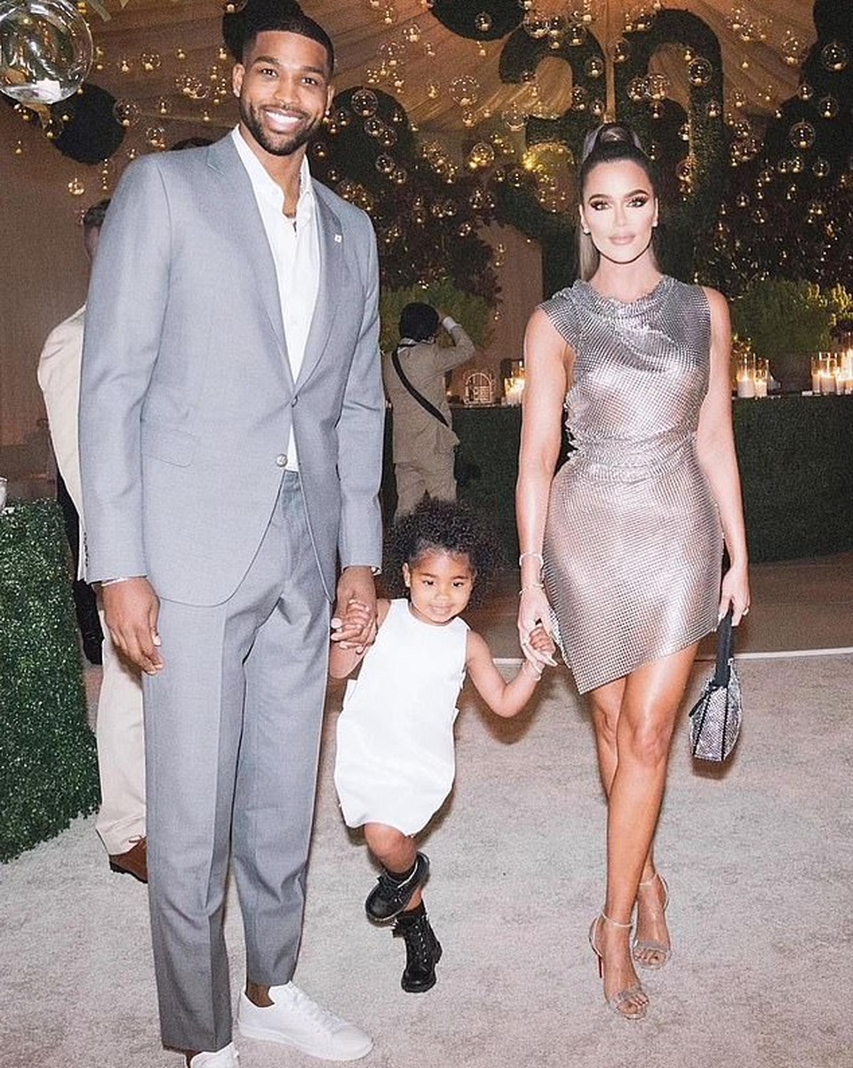Bạn trai kém 7 tuổi của Khloe Kardashian lại dính tin đồn ngoại tình - 5 Bạn trai kém 7 tuổi của Khloe Kardashian lại dính tin đồn ngoại tình - 5