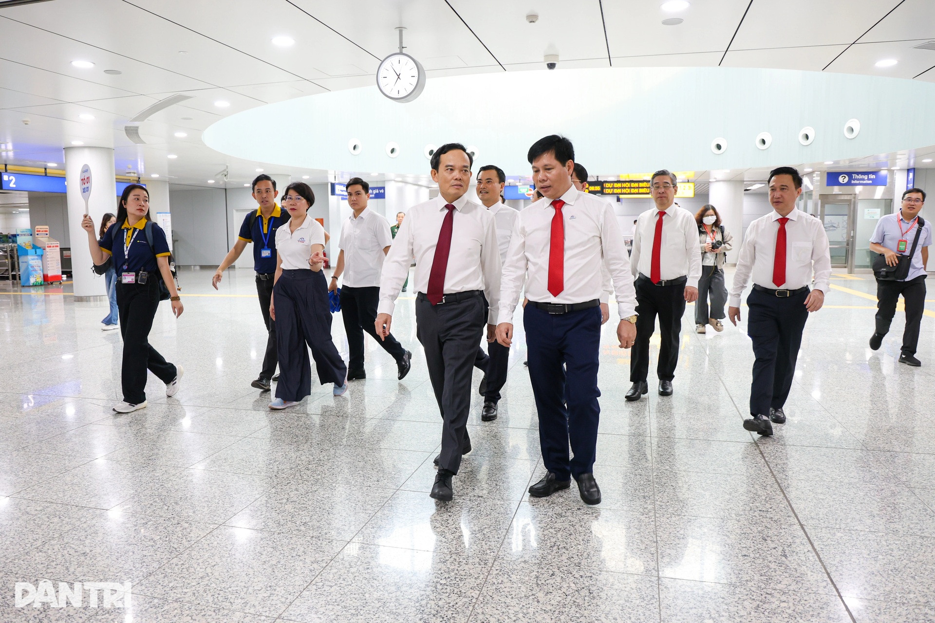 Đại biểu dự Đại hội Đảng bộ TPHCM tham quan các công trình tiêu biểu - 1 Đại biểu dự Đại hội Đảng bộ TPHCM tham quan các công trình tiêu biểu - 1