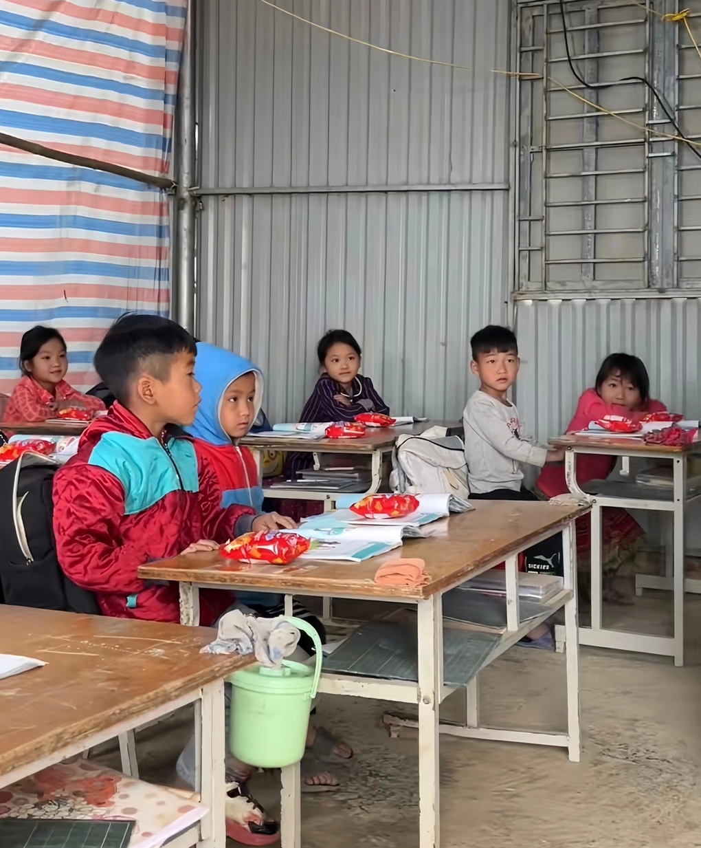 Đưa con chữ tới học sinh vùng cao - Hành trình của gắn kết và gần gũi - 2 Đưa con chữ tới học sinh vùng cao - Hành trình của gắn kết và gần gũi - 2