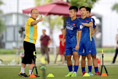 HLV Park Hang Seo đi tìm đội hình ưng ý thông qua giải tứ hùng ở Hà Nội