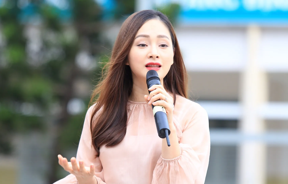 Lan Phương “hiến kế” cho các thầy cô giáo nhân ngày 20/11 - 4 Lan Phương “hiến kế” cho các thầy cô giáo nhân ngày 20/11 - 4