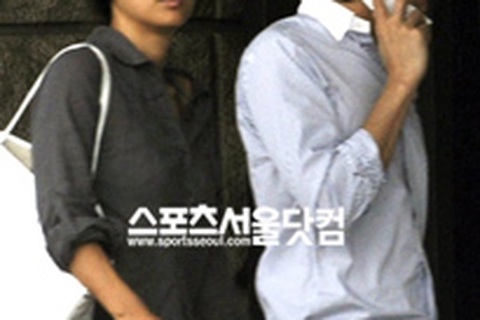 Lee Hyori “bí mật” hẹn hò?