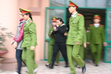 Hé lộ “danh sách đen” trong vụ hiệu trưởng mua dâm học sinh