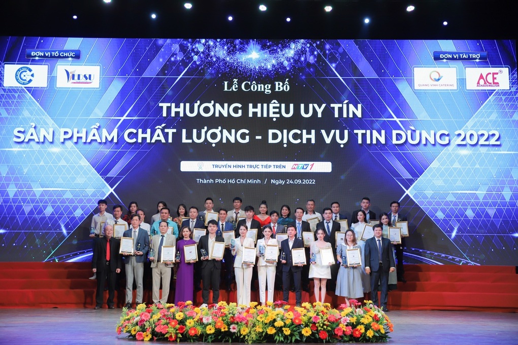 Thời trang ELLY vào Top 10 thương hiệu uy tín, sản phẩm chất lượng, dịch vụ tin dùng - 1 Thời trang ELLY vào Top 10 thương hiệu uy tín, sản phẩm chất lượng, dịch vụ tin dùng - 1