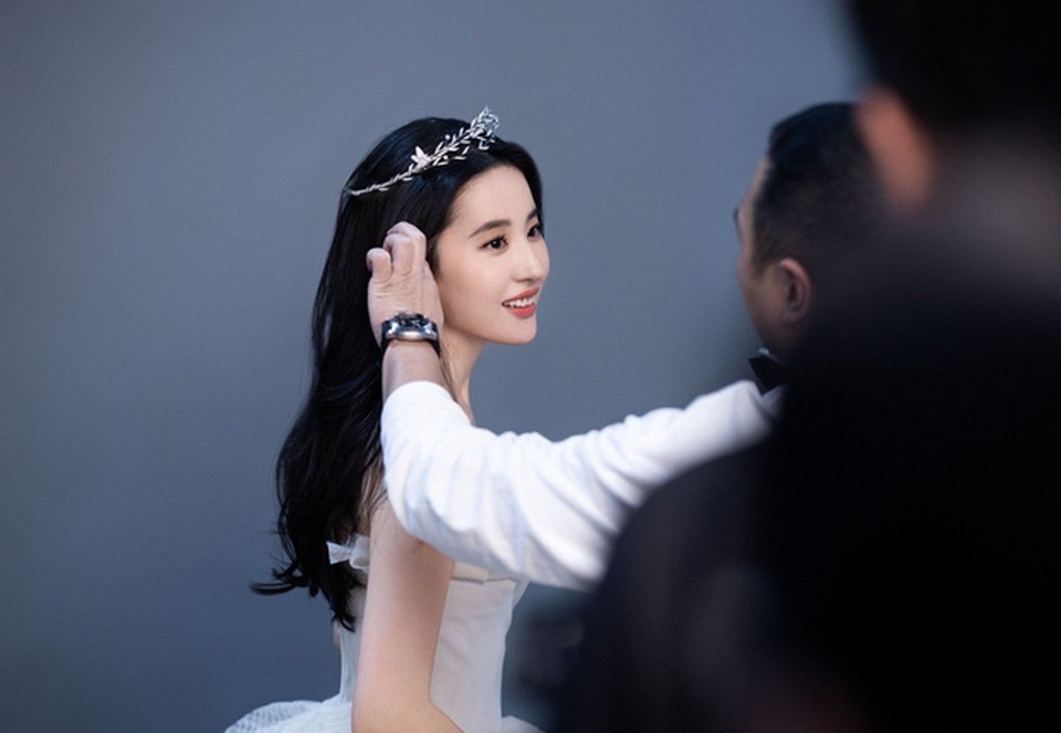 Lưu Diệc Phi lấy lại phong độ thần tiên tỷ tỷ trong ngày tái xuất - 7 Lưu Diệc Phi lấy lại phong độ thần tiên tỷ tỷ trong ngày tái xuất - 7