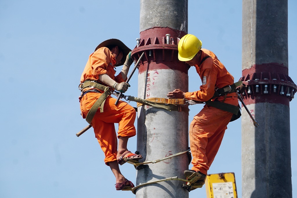 Người lao động vật lộn trong chảo lửa miền Trung - 9 Người lao động vật lộn trong chảo lửa miền Trung - 9