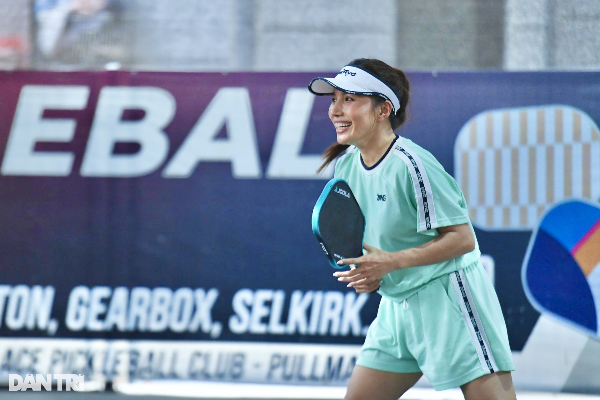 Vietnamese stars excitedly practice before Dan Tri newspaper's pickleball tournament - 7 Dàn sao Việt hào hứng luyện tập trước giải pickleball của báo Dân trí - 7