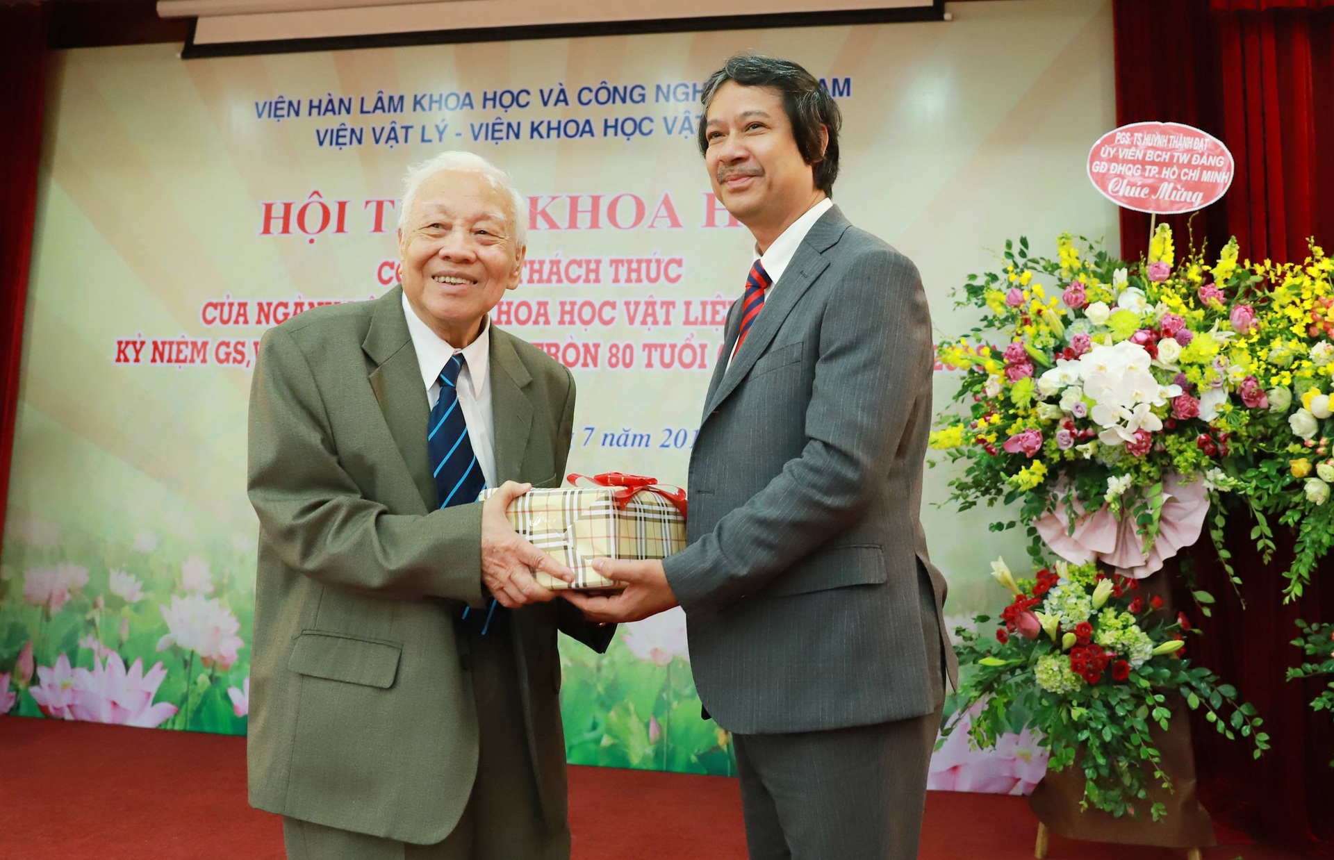 Người thầy lừng danh cả đời vì khoa học và nhiệt huyết với học trò - 13