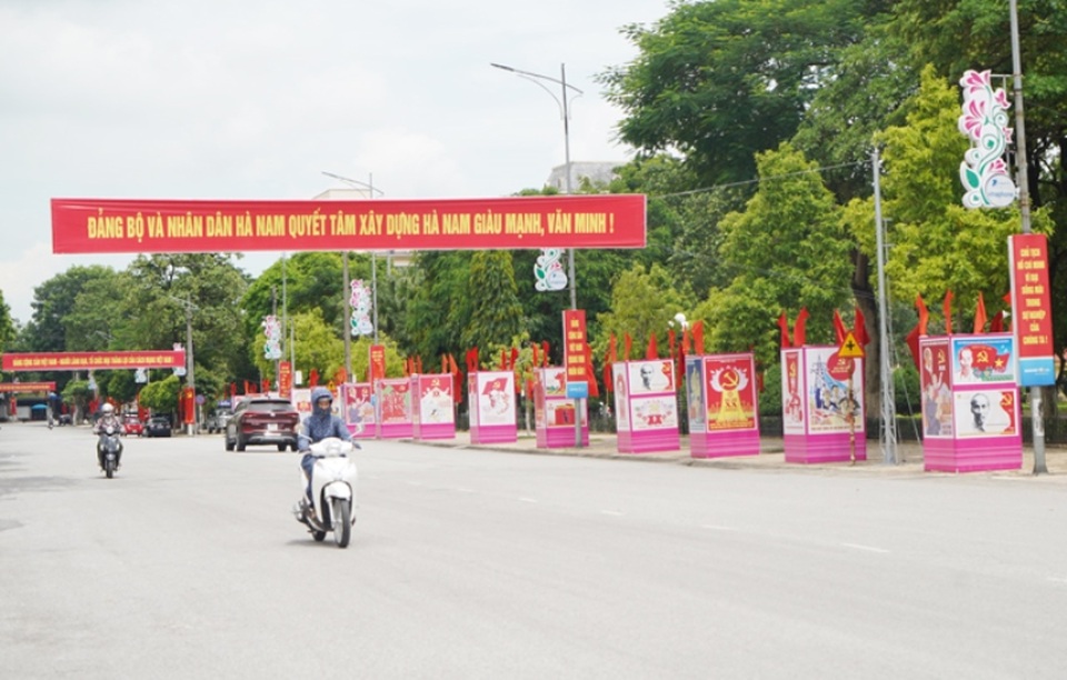 Bế mạc Đại hội đại biểu Đảng bộ tỉnh Hà Nam lần thứ XX - 3 Bế mạc Đại hội đại biểu Đảng bộ tỉnh Hà Nam lần thứ XX - 3