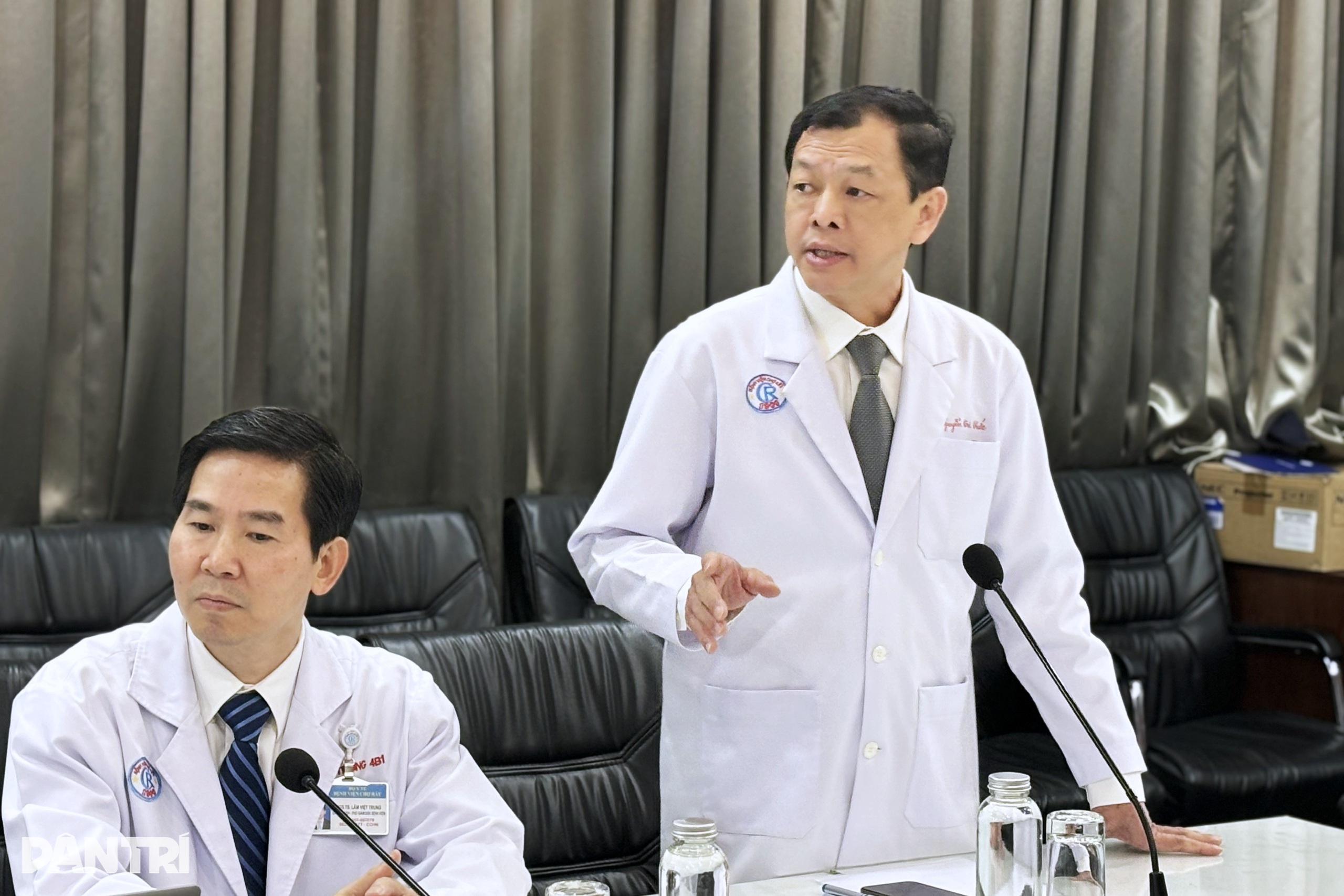 Directiva del Primer Ministro y tareas urgentes del sector médico - 10 Chỉ thị từ Thủ tướng và nhiệm vụ cấp bách của ngành y - 10