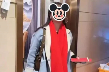 Vượt 600km đến đám cưới, cô gái bị đuổi về vì tiền mừng quá ít