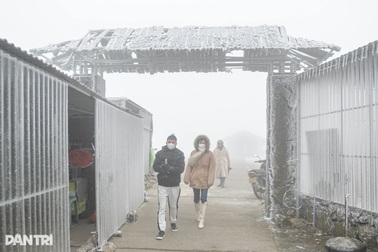 Không khí lạnh phủ khắp miền Bắc, có nơi hơn 3 độ C