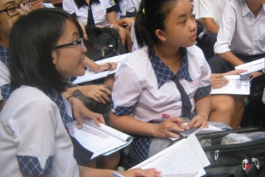 Nam Định: Trường thu sai quy định phải trả lại học sinh