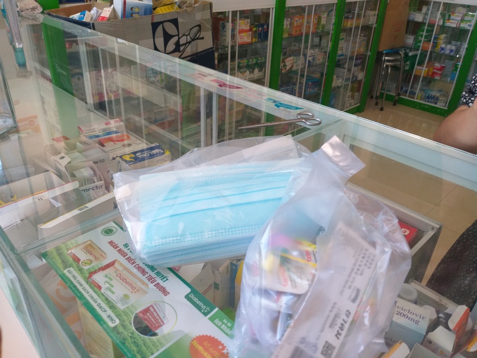 Đà Nẵng: Giá 1 hộp khẩu trang bán lẻ đã tăng hơn gấp đôi - 4 Đà Nẵng: Giá 1 hộp khẩu trang bán lẻ đã tăng hơn gấp đôi - 4