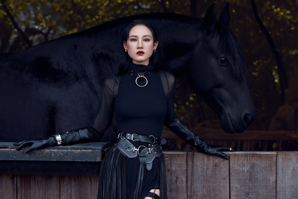 Hoa hậu Yuki Lan Anh biến hóa ấn tượng với những bộ môn thể thao mạo hiểm - 9 Hoa hậu Yuki Lan Anh biến hóa ấn tượng với những bộ môn thể thao mạo hiểm - 9