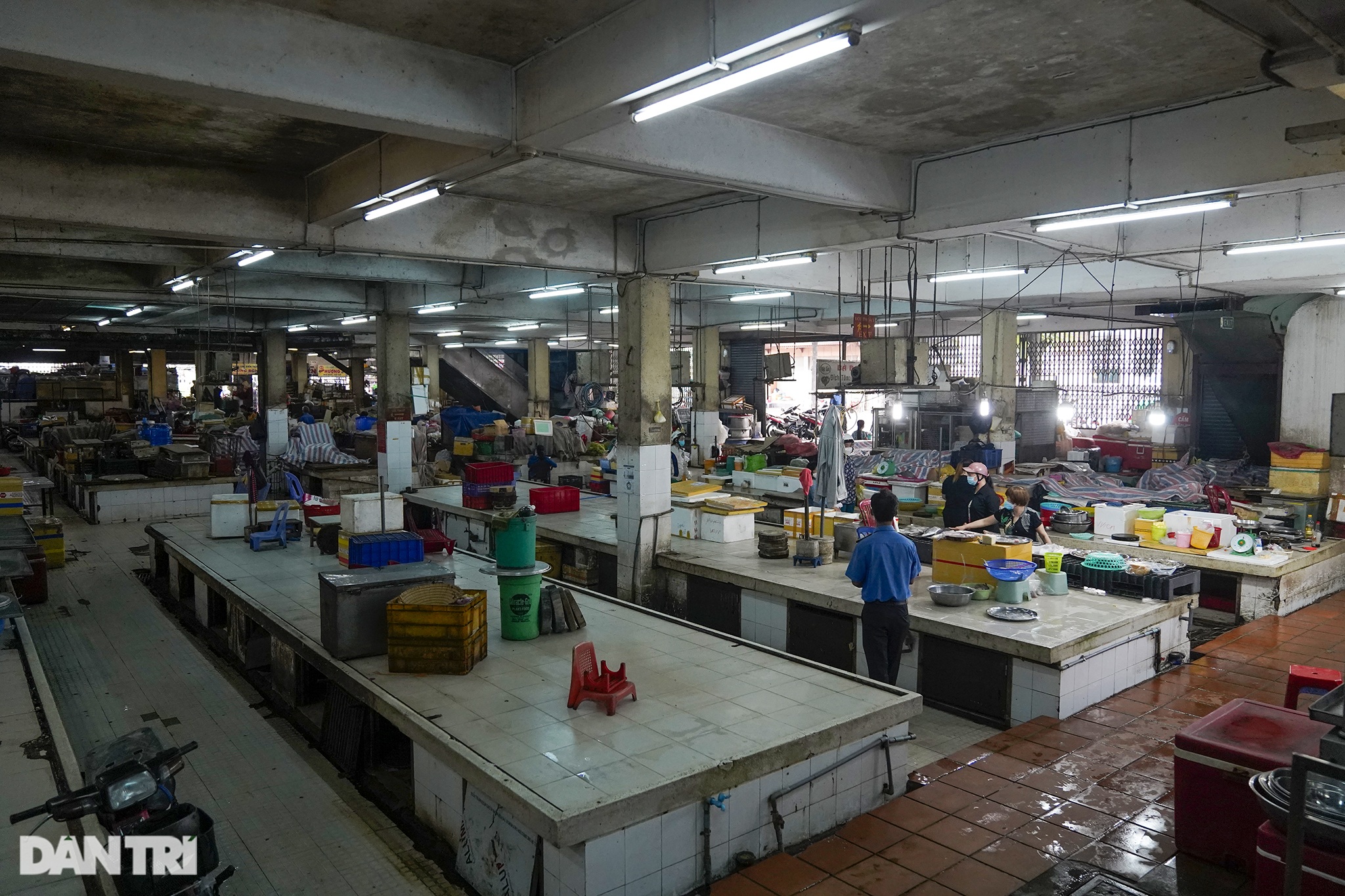 Tiểu thương ở TPHCM không thể tới chợ bán hàng vì sống trong khu phong tỏa - 1 Tiểu thương ở TPHCM không thể tới chợ bán hàng vì sống trong khu phong tỏa - 1