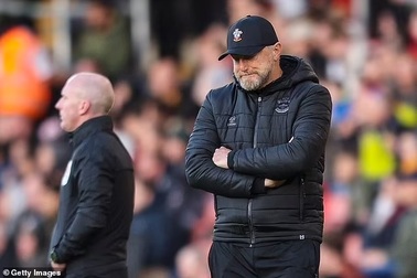 Huấn luyện viên thứ 5 ở Premier League bị sa thải