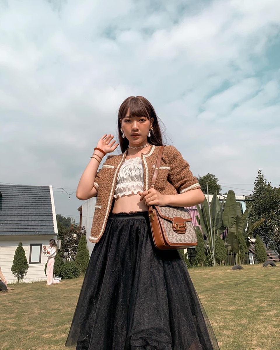 Nữ sinh trường Mỹ thuật theo đuổi phong cách cá tính và nổi loạn - 4