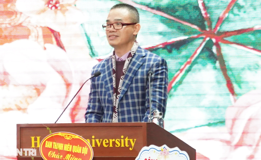 Sinh viên quốc tế gói bánh chưng, làm nem, trải nghiệm Tết Nguyên đán - 1 Sinh viên quốc tế gói bánh chưng, làm nem, trải nghiệm Tết Nguyên đán - 1