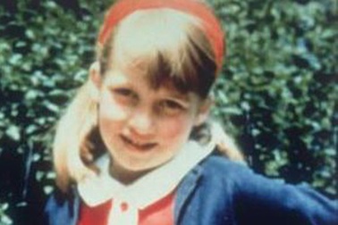 Ngắm “bông hồng nước Anh” thời thơ bé