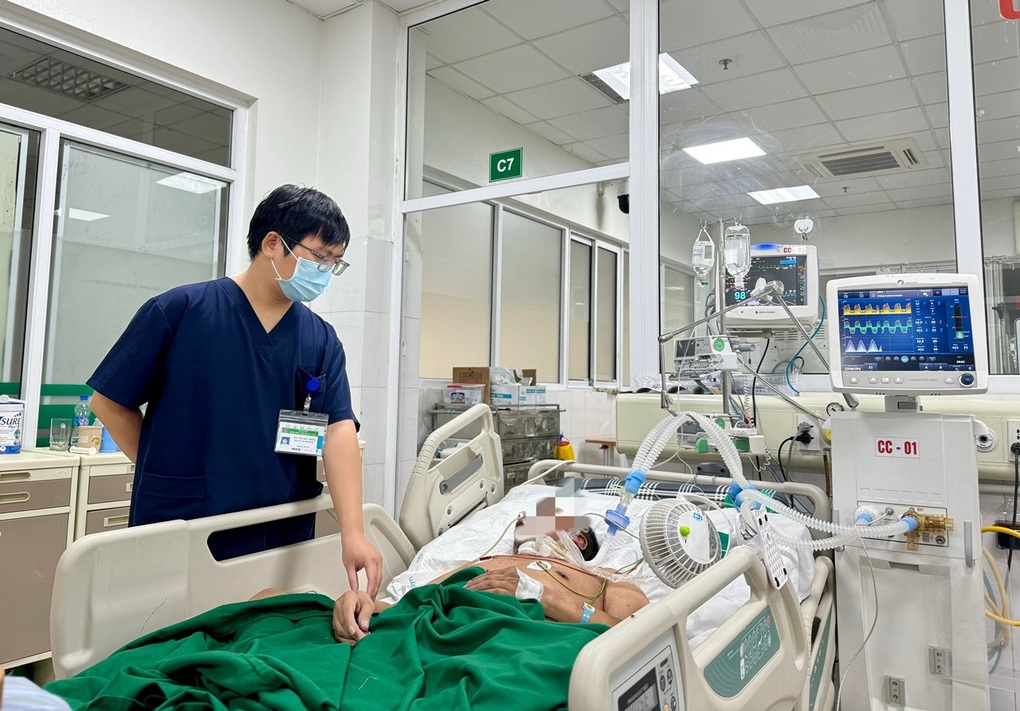 Chủ quan vì vết thương nhỏ, nhiều người nguy kịch, tốn trăm triệu điều trị - 1 Chủ quan vì vết thương nhỏ, nhiều người nguy kịch, tốn trăm triệu điều trị - 1