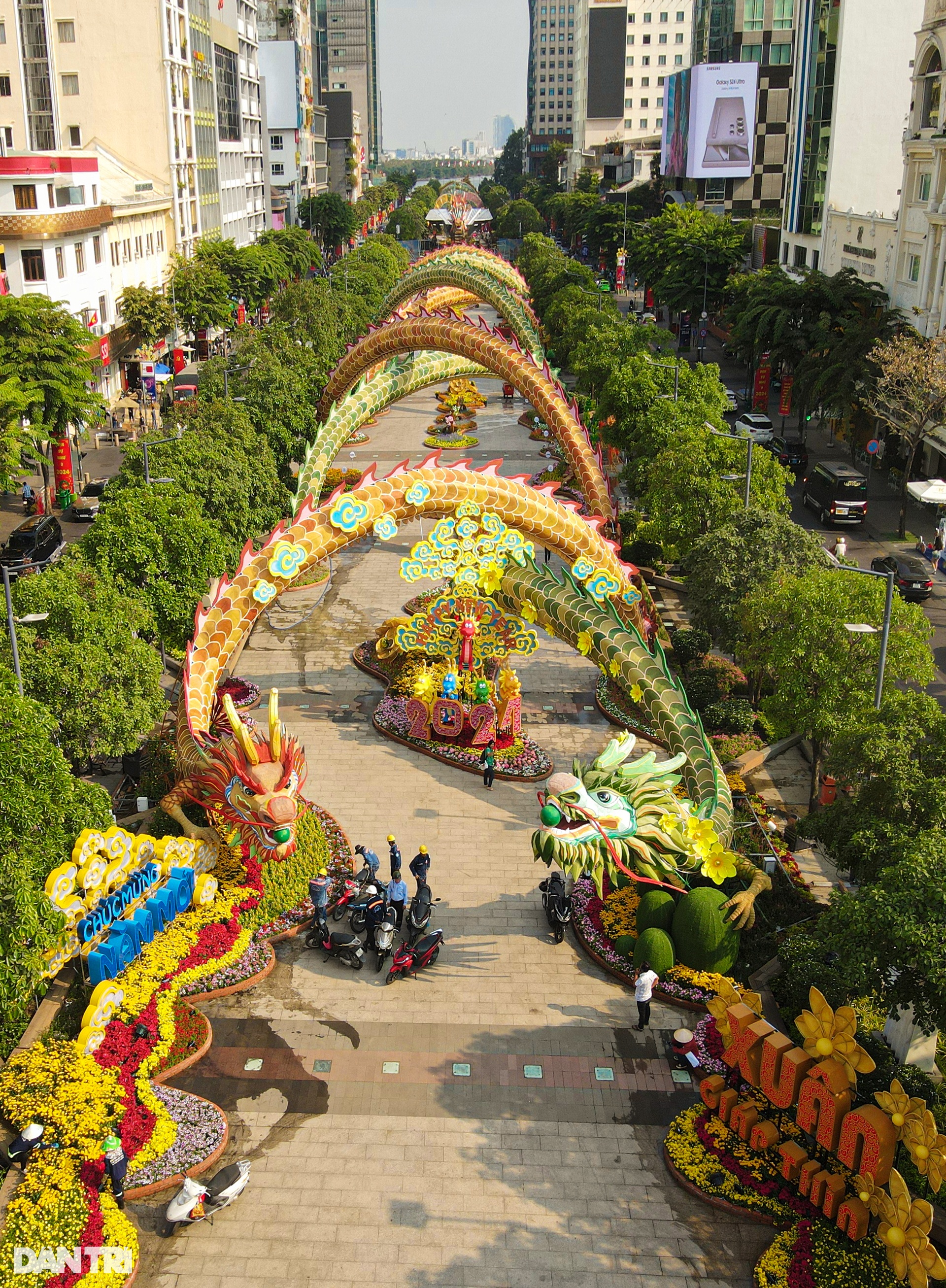 Diện mạo đường hoa Nguyễn Huệ trước ngày mở cửa - 5 Diện mạo đường hoa Nguyễn Huệ trước ngày mở cửa - 5