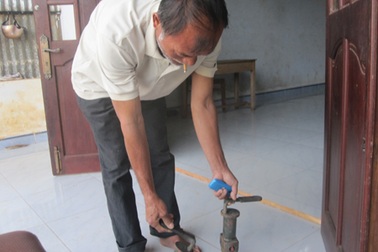 Câu chuyện nhiều nước mắt của cô giáo xích con riêng của chồng