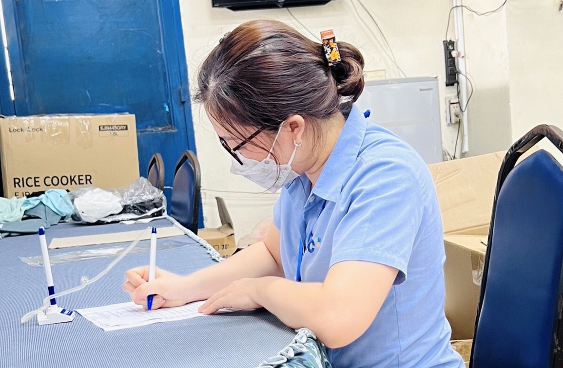 Bị chủ nhà trọ làm khó, nhiều lao động có nguy cơ mất tiền hỗ trợ - 3 Bị chủ nhà trọ làm khó, nhiều lao động có nguy cơ mất tiền hỗ trợ - 3