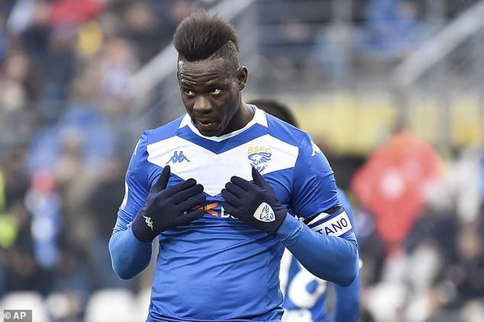 Ngựa chứng Balotelli bị đuổi về trong buổi tập của CLB Brescia - 3 Ngựa chứng Balotelli bị đuổi về trong buổi tập của CLB Brescia - 3