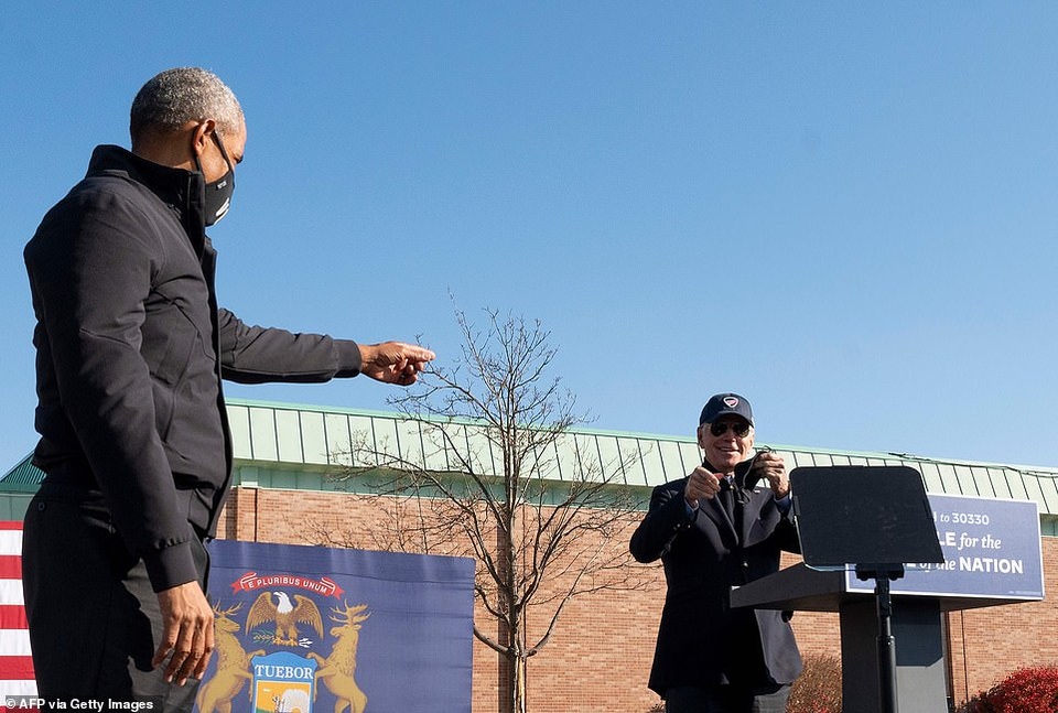 Ông Obama lần đầu xuất trận cùng Joe Biden tại bang chiến trường - 4 Ông Obama lần đầu xuất trận cùng Joe Biden tại bang chiến trường - 4