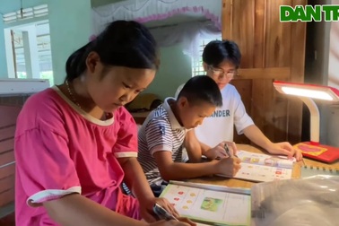 Nam sinh người dân tộc Thổ đạt 2 điểm 10 kỳ thi THPT