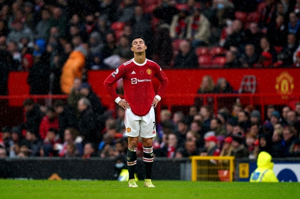 Hàng thủ mơ ngủ, Man Utd ôm hận trước Man City tại Old Trafford - 11 Hàng thủ mơ ngủ, Man Utd ôm hận trước Man City tại Old Trafford - 11