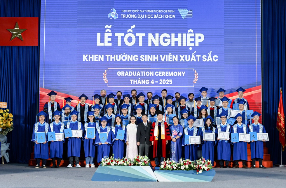 Liều một phen đổi đời, nam sinh lười tốt nghiệp thần tốc trường Bách khoa - 5 Liều một phen đổi đời, nam sinh lười tốt nghiệp thần tốc trường Bách khoa - 5