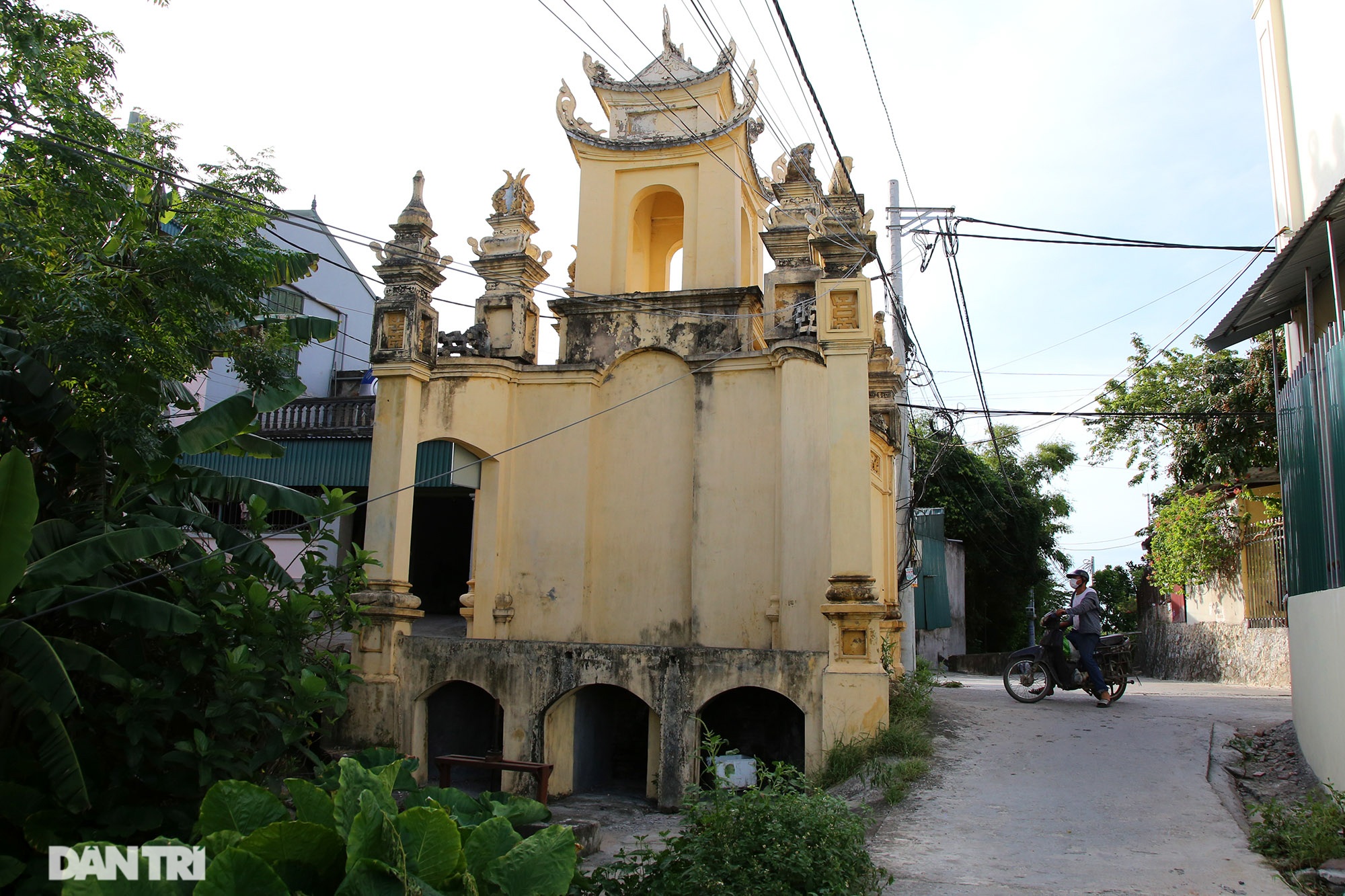 Những cổng làng tuyệt đẹp còn lại ở nông thôn miền Bắc - 3 Những cổng làng tuyệt đẹp còn lại ở nông thôn miền Bắc - 3
